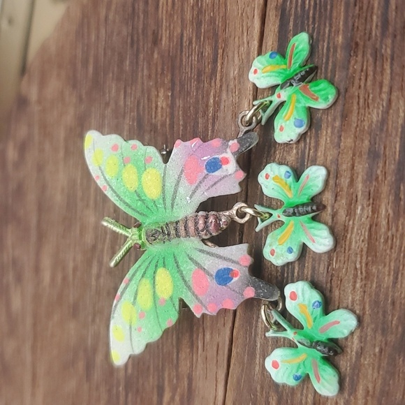 Pastel butterfly 🦋  brooch‎ estate B216 - Picture 1 of 4